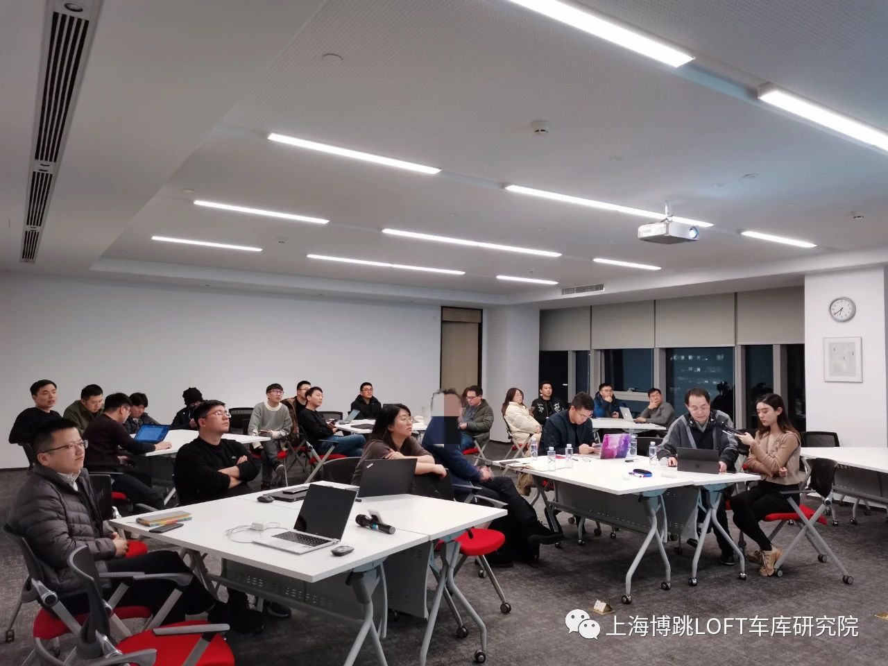 崇左杭州LOFT车库专题会